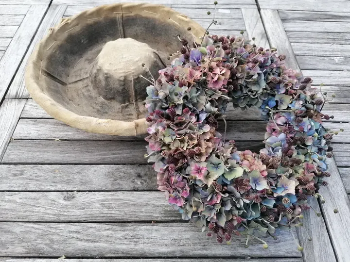 Rieten brooddeegmand, brocante bij Guirlande Bellem