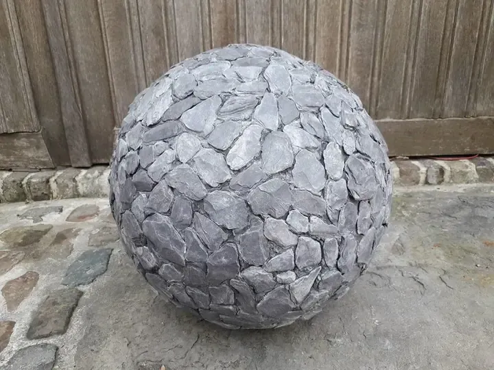 Bol in leisteen, duurzaam tuinobject