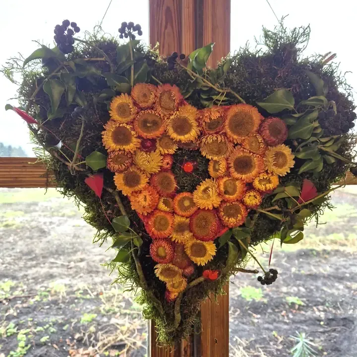 Hart van oranje droogbloemen